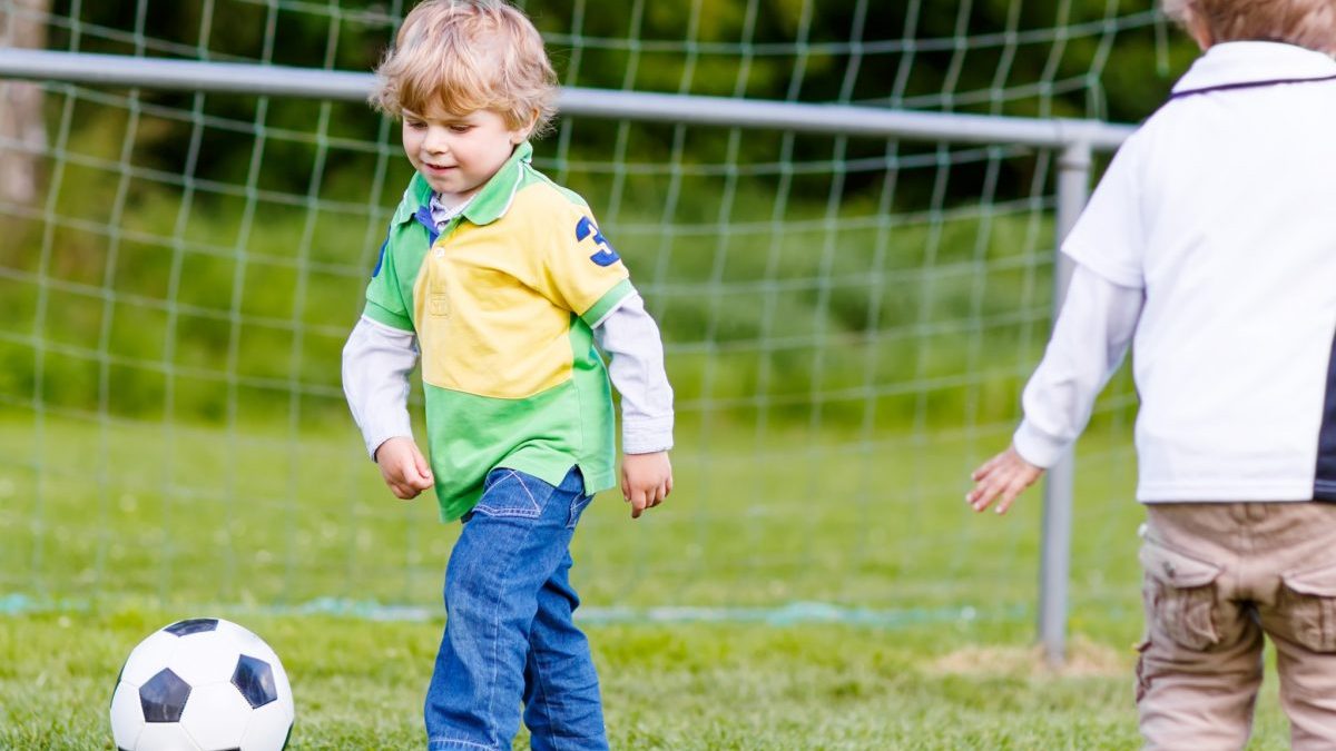 4歳までの成長の目安と言語のアプローチ