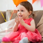 2歳までの成長目安と言語のアプローチ