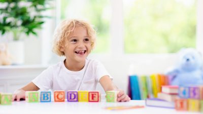 子供は英語遊びで語彙力を付けよう！【語彙は英会話の基礎】