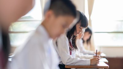 暗記だけではもう足りない！中学生の英語学習のコツを解説