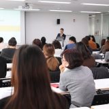 セミナーは英語でなんて言う？Seminarだけじゃない！専門的なセミナーからカジュアルな勉強会までニュアンスごとに解説！