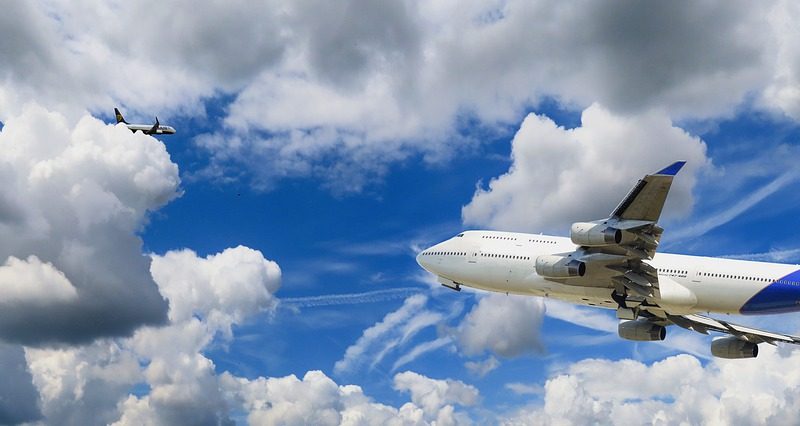 「飛行機」にまつわる英語表現を一気にご紹介！