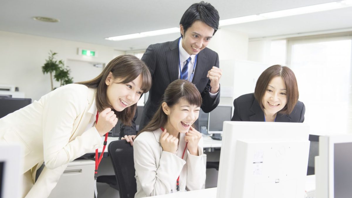 「同僚」は英語でcolleague？co-worker？外資系オフィスでも使える！