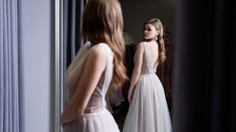 英語で見た目を伝えるにはどう言えばいい？AppearanceやLookを使った表現