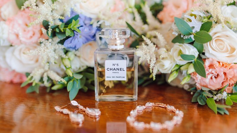 香水は英語でなんて言う？香水を英語で表現する場合のポイントや例文を紹介！