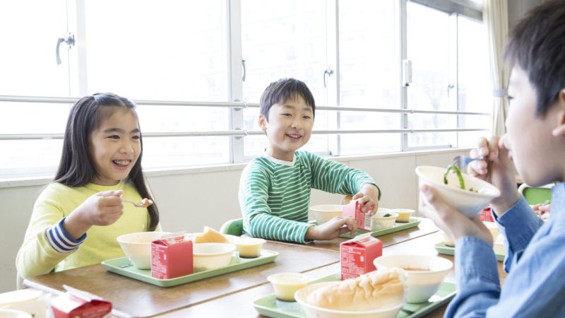 【子育て英語】世界の学校の「給食」「スクールランチ」をウォッチング！