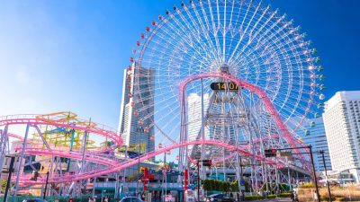 「観覧車」を代表に、遊園地の乗り物を英語で何と言うかをご紹介！