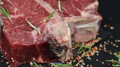 「肉」って英語でなんて言う？ 「ミート”meat”」で表せないお肉がある？