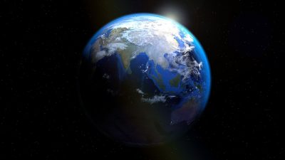 「地球」は英語で何て言う？「The Earth」「Earth」をシーンに応じて使い分けよう！