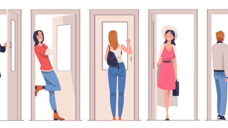 「出かける」だけではない”go out”の意味や使い方を徹底解説