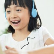 子供のための【オンライン英会話】日本人講師を選ぶメリット・デメリットとは？