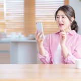 オンライン英会話で効率的に英語を学ぶなら、パソコンとスマホどっちがいい？