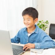 子供のための【オンライン英会話】教材もチェックポイント