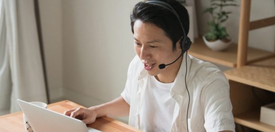 オンライン英会話で日本人講師、日本語が分かる講師のレッスンを受けるメリット・デメリット