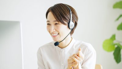 英会話で使える英語の相槌！へぇー、なるほど、そうだよね、、冗談でしょ、ショック！など