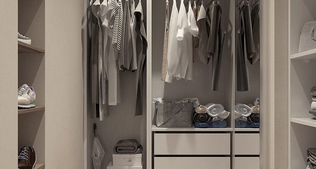 「クローゼット」は英語で何て言う？ wardrobe と closet の違いなどを詳しく解説