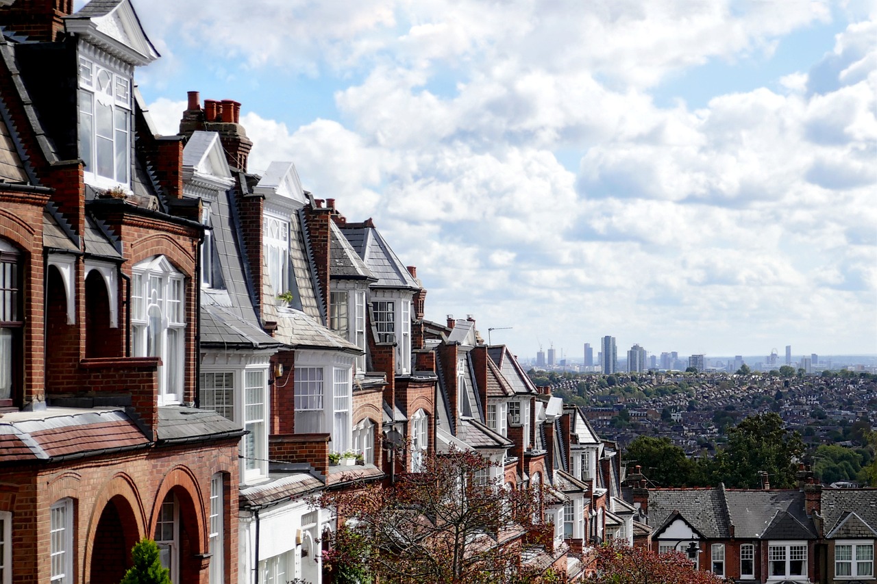 「郊外」の英語は何ていうの？ロンドン郊外、郊外の住宅地、郊外で暮らすなどの表現を紹介