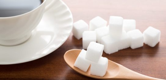 「砂糖」は英語で何て言う？ 黒砂糖や角砂糖などの言い方も含めて解説