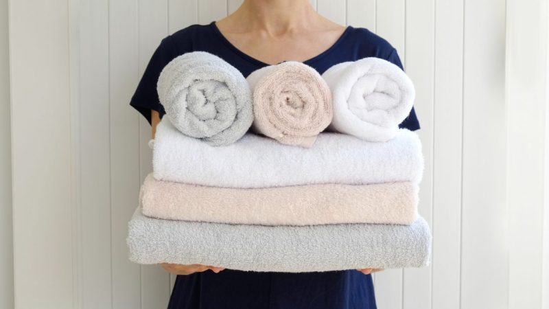 「タオル」は英語で何て言う？ フェイスタオルとハンドタオルは同じなの？