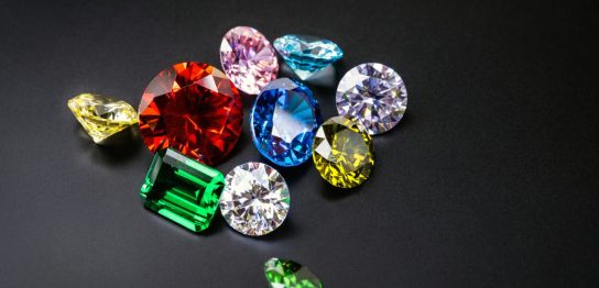 「宝石」は英語で何て言う？ かっこいい宝石の名前も含めてご紹介！