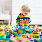 「おもちゃ」は英語で何て言う？いろいろな英語表現と知育玩具を解説！