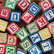 アルファベットの発音がわかれば、英語の読み方は上手くなる？