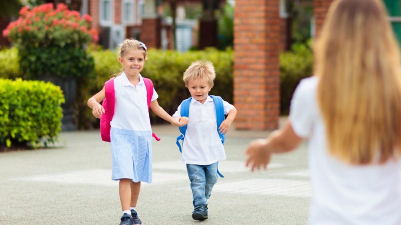 「迎えに行く」は英語でなんて言う？子どもや友達の送迎に使える英語フレーズ