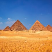 「ピラミッド」は英語で？「ピラミッド」に関する英語と豆知識を解説