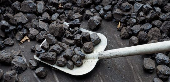 「石炭」は英語で何という？「石炭」の英語や関連英語を解説