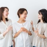 「話す」を意味する4つの英語｜speak, say, talk, tell を正しく使い分けよう！