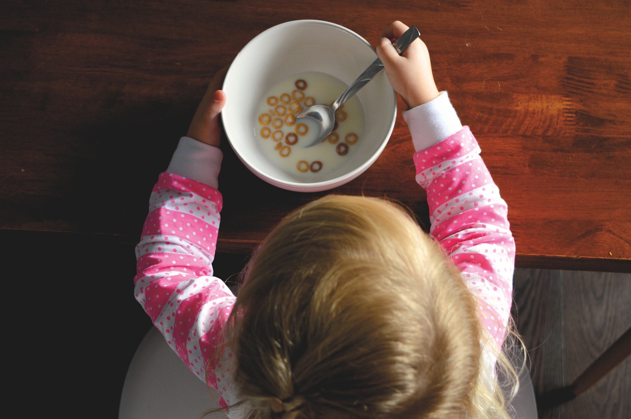 家庭でできる朝食を食べに子どもへの対策
