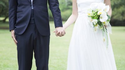 「新郎」は英語で何て言う？新郎新婦や新郎挨拶・結婚相手などの言い方も紹介