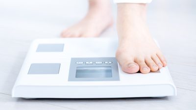 weightの意味って？重さや体重だけじゃない英語表現を例文で紹介