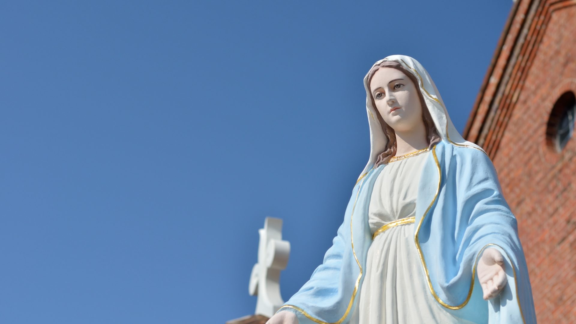 「マドンナ」の意味は何?Madonnaの意味やいろいろなマドンナについて紹介! Kimini英会話