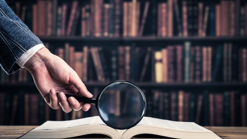 ”clause”の意味は？「条項」と「節」の例文と関連表現を紹介