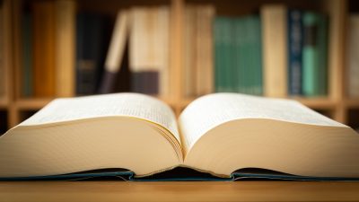 【thick】の意味とは？厚い・太いを表す英語をフレーズとともに紹介