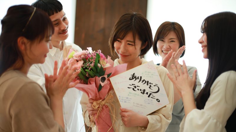 “farewell”は”good bye”とは違う？意味や使い方を例文とともに紹介