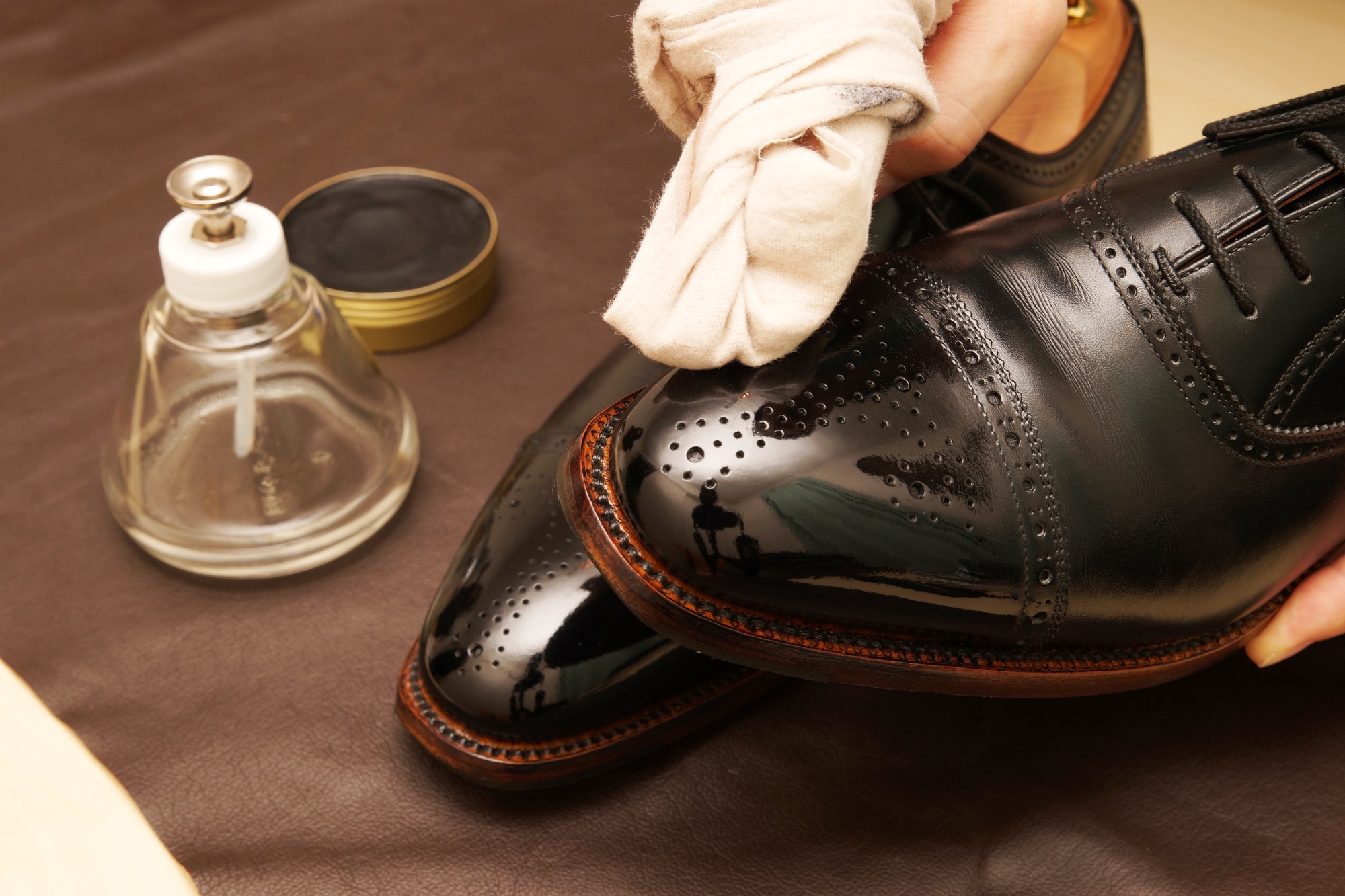 磨く」は英語でなんて言う？歯、爪、靴、スキルなどいろいろな「磨く