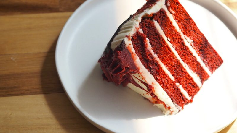 レッドベルベットケーキってどんなケーキ？アメリカで親しまれる映えて美味しいレシピを紹介！