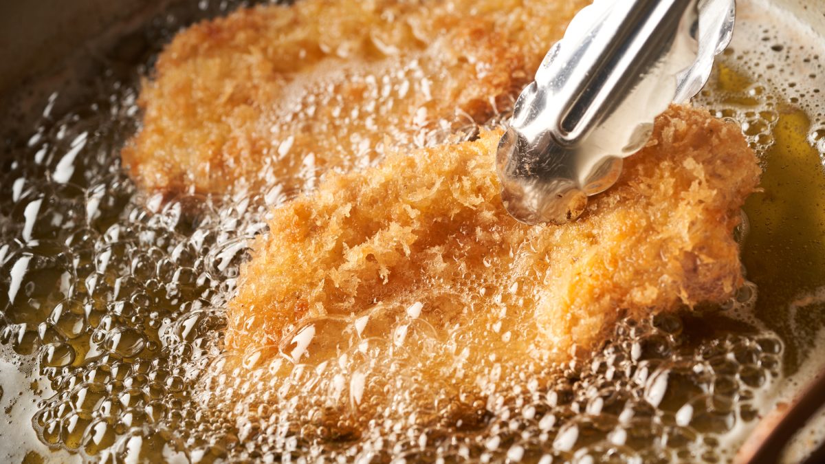 「サクサク」は英語で何と言う？食感や動作の擬音語をマスターしよう！