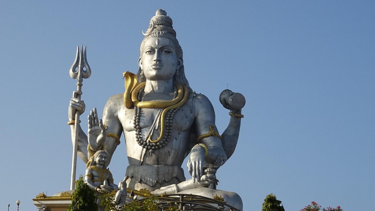 神話【シヴァ】を英語で紹介。輪廻転生に関連する破壊と再生の神Shivaとは？