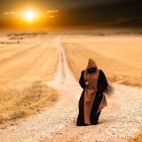 「聖地巡礼」って英語でなんて言う？「アニメの聖地」「聖地巡り」などの表現を解説