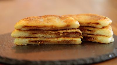 韓国の「ホットク」は英語で何という？ルーツや使える英会話も紹介！