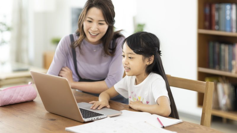 【英検5級】リスニングの3つのコツと学習に役立つおすすめ動画を紹介