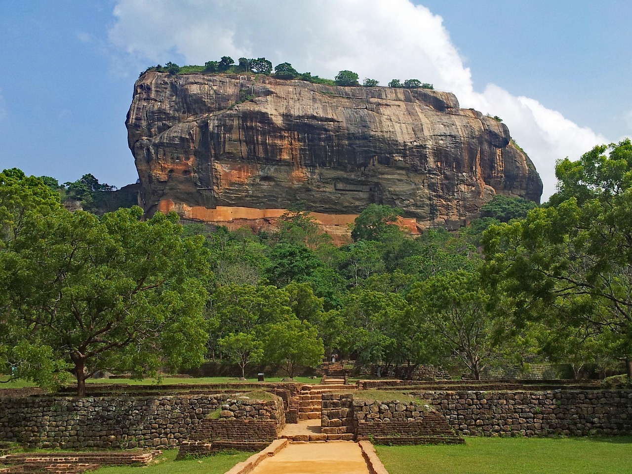 シギリヤの歴史と文化的背景　History and Cultural Background of Sigiriya
