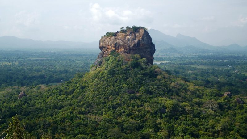 スリランカの中央部に位置する世界遺産「古代都市シギリヤ（Sigiriya）」