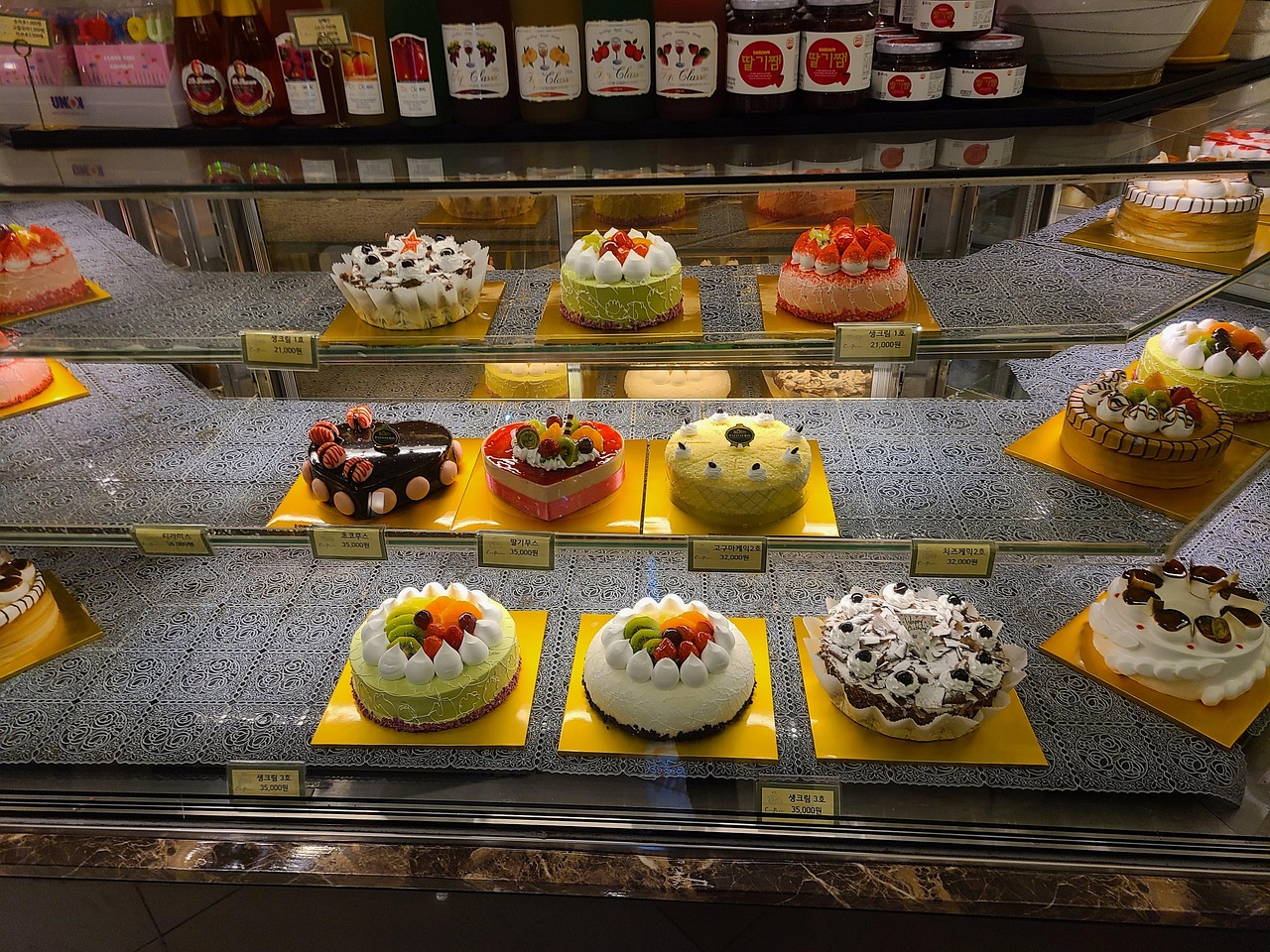ショートケーキの日