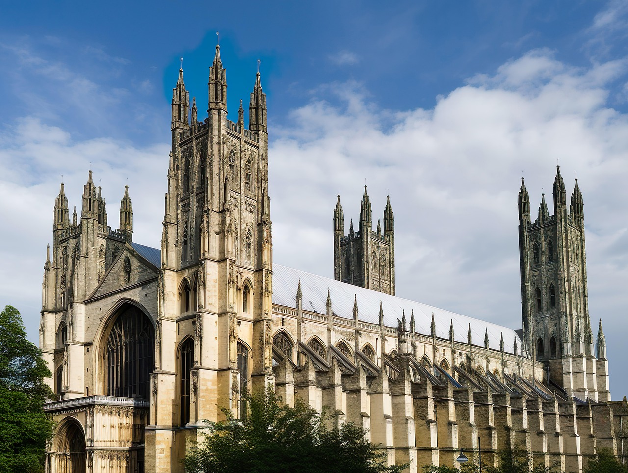 イギリスの世界遺産「カンタベリー大聖堂、聖オーガスティン大修道院