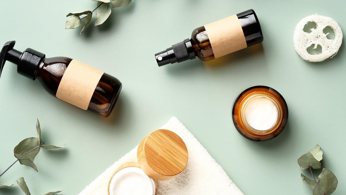 日本のオーガニックコスメを英語で説明！販売員が知っておきたい海外との違いや接客フレーズをご紹介