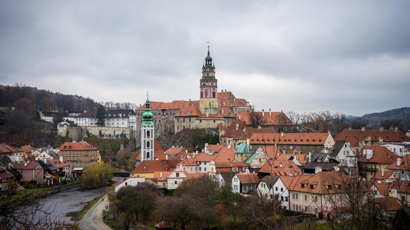 チェコの世界遺産「チェスキー・クルムロフ歴史地区」とは？「世界で一番美しい街」を紹介